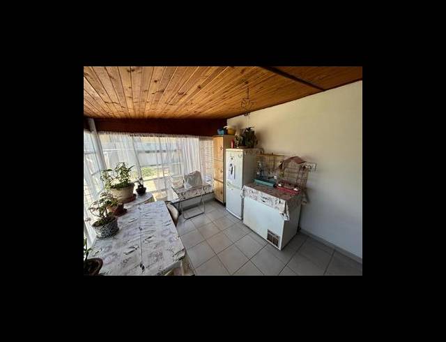 3 BEDROOM HOUSE FOR SALE IN SOUTH HILLS